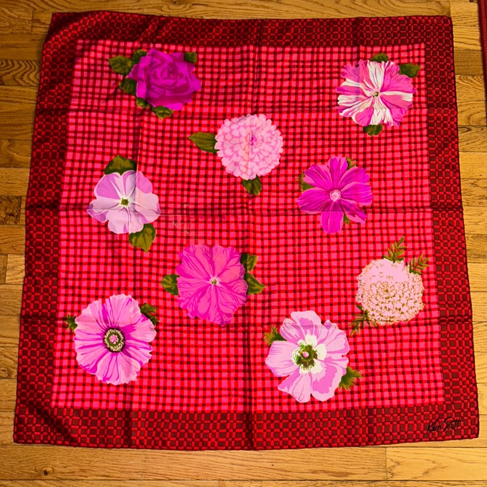 RARE KEN SCOTT Square floral silky scarf measuring approximately 34 x 34 inches